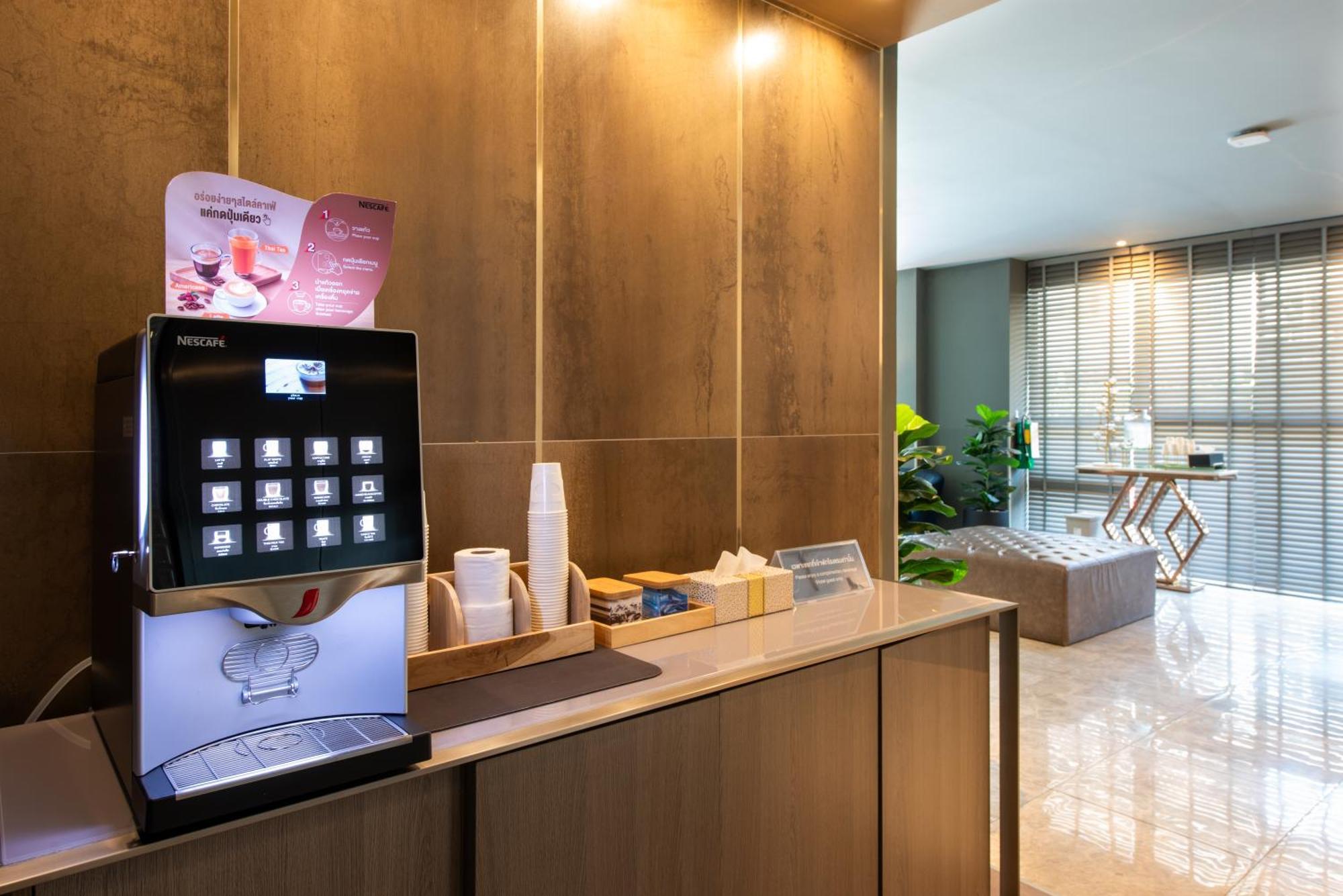 Hi Sotel - Sha Plus バンコク都 エクステリア 写真